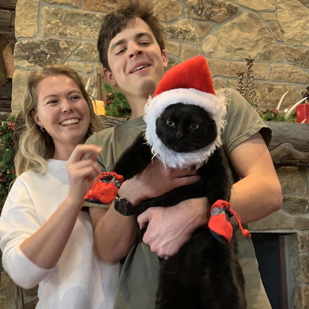 Santa was a little different this year. 🐈‍⬛