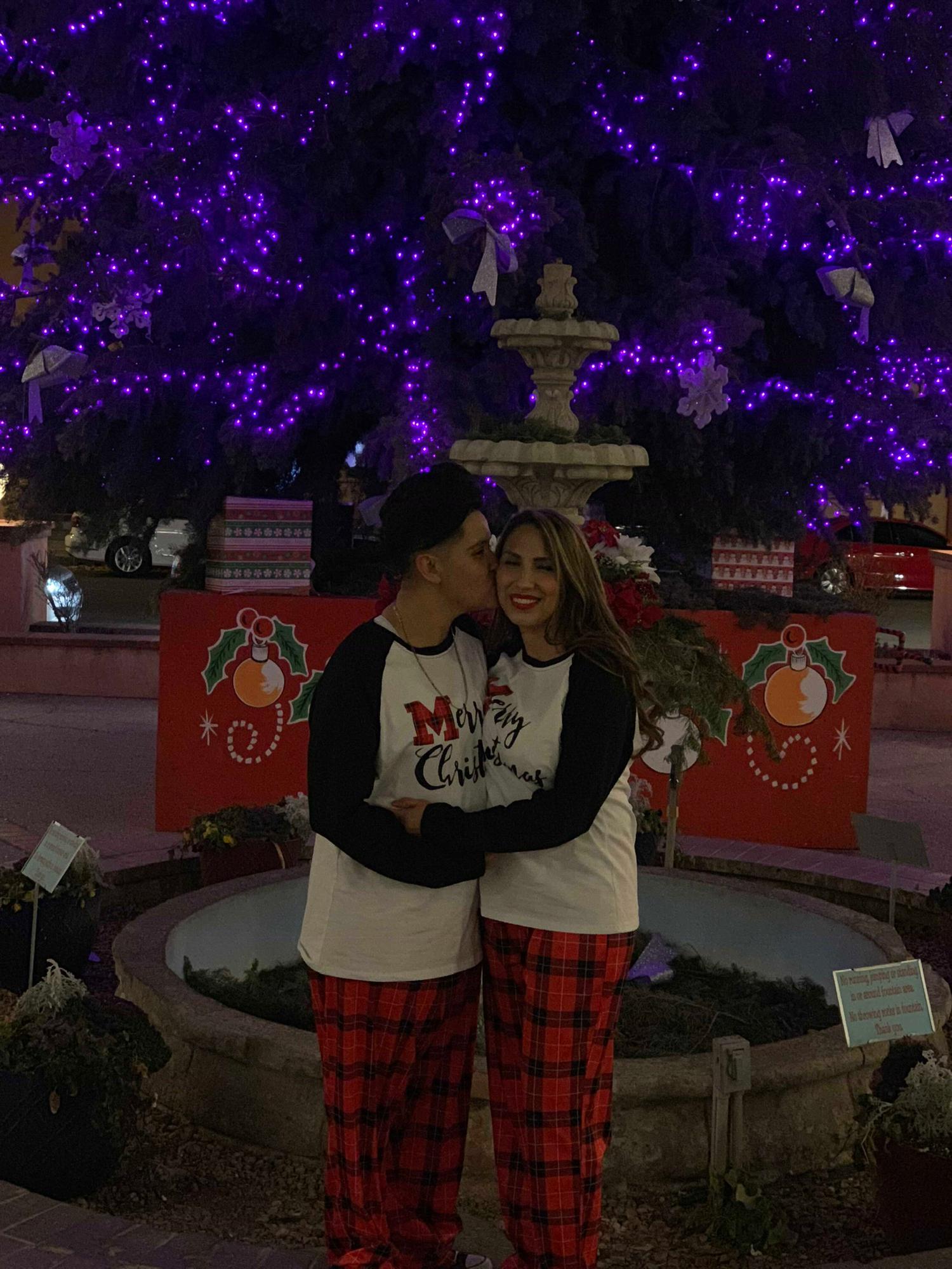 Yes every year we have matching Christmas Pjs 😁