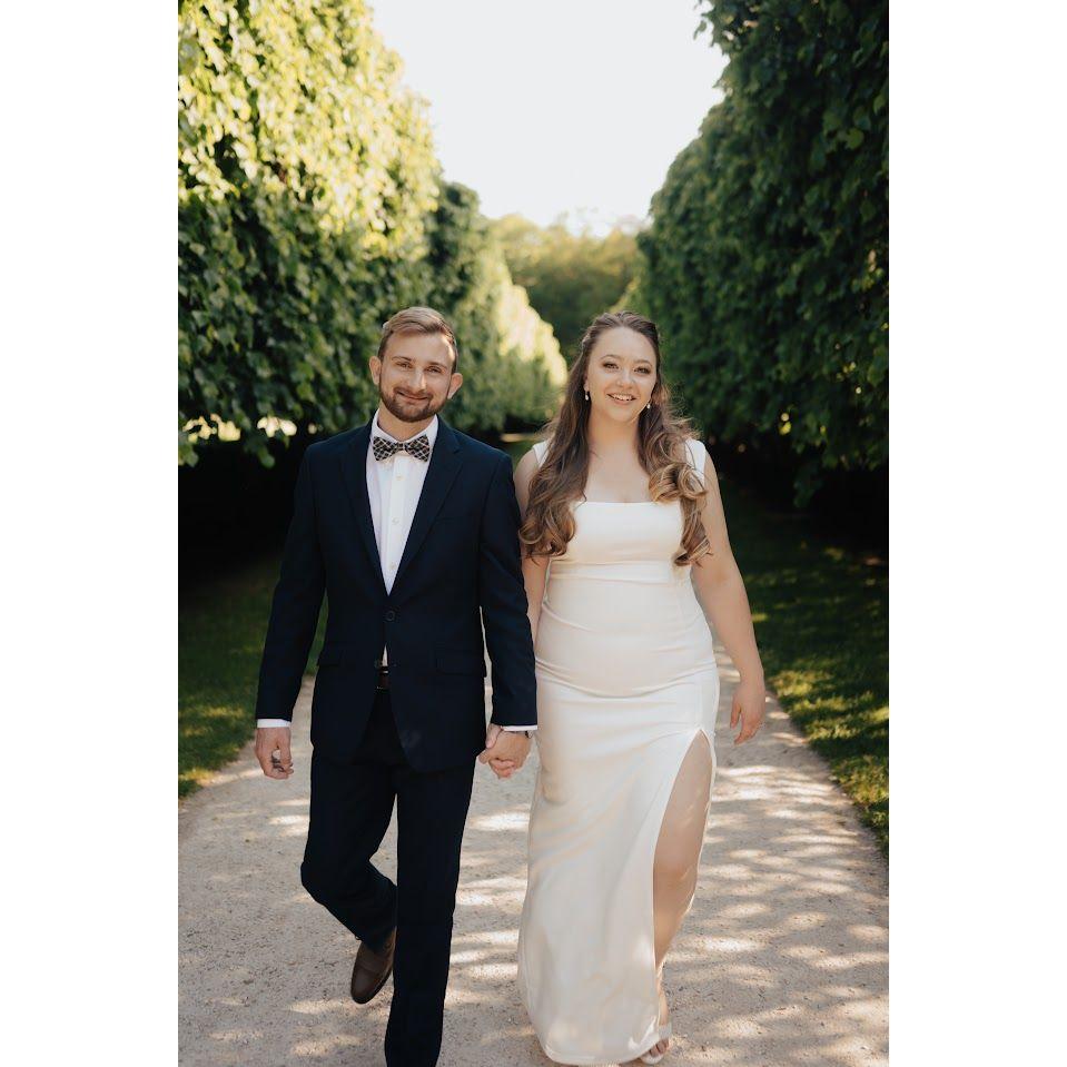 Our engagement photos! - May 2023