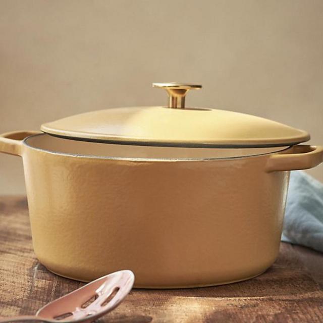 Cast Iron Dutch Oven