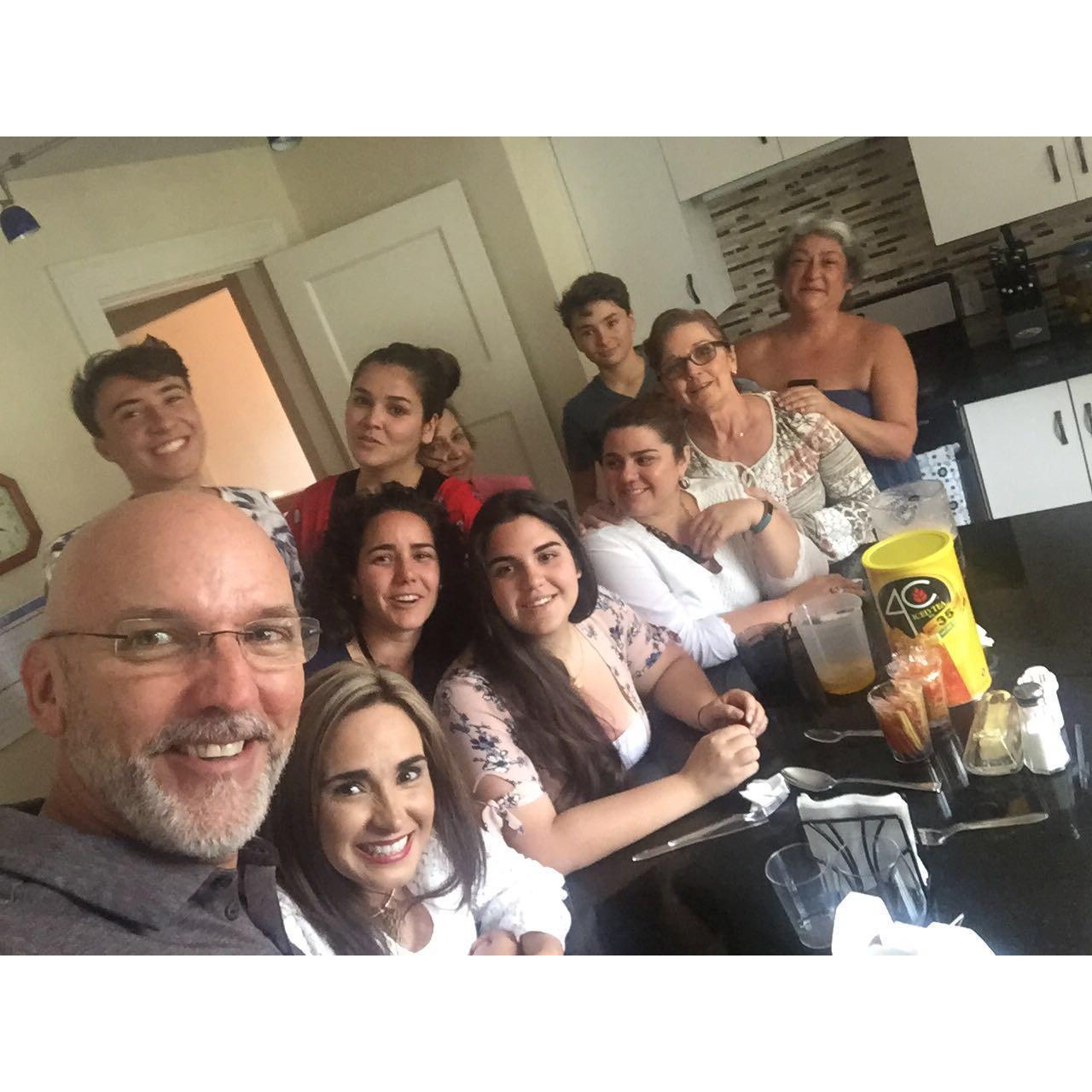 De visita a mi familia Romero-Domador en Longmeadow, Massachusetts.