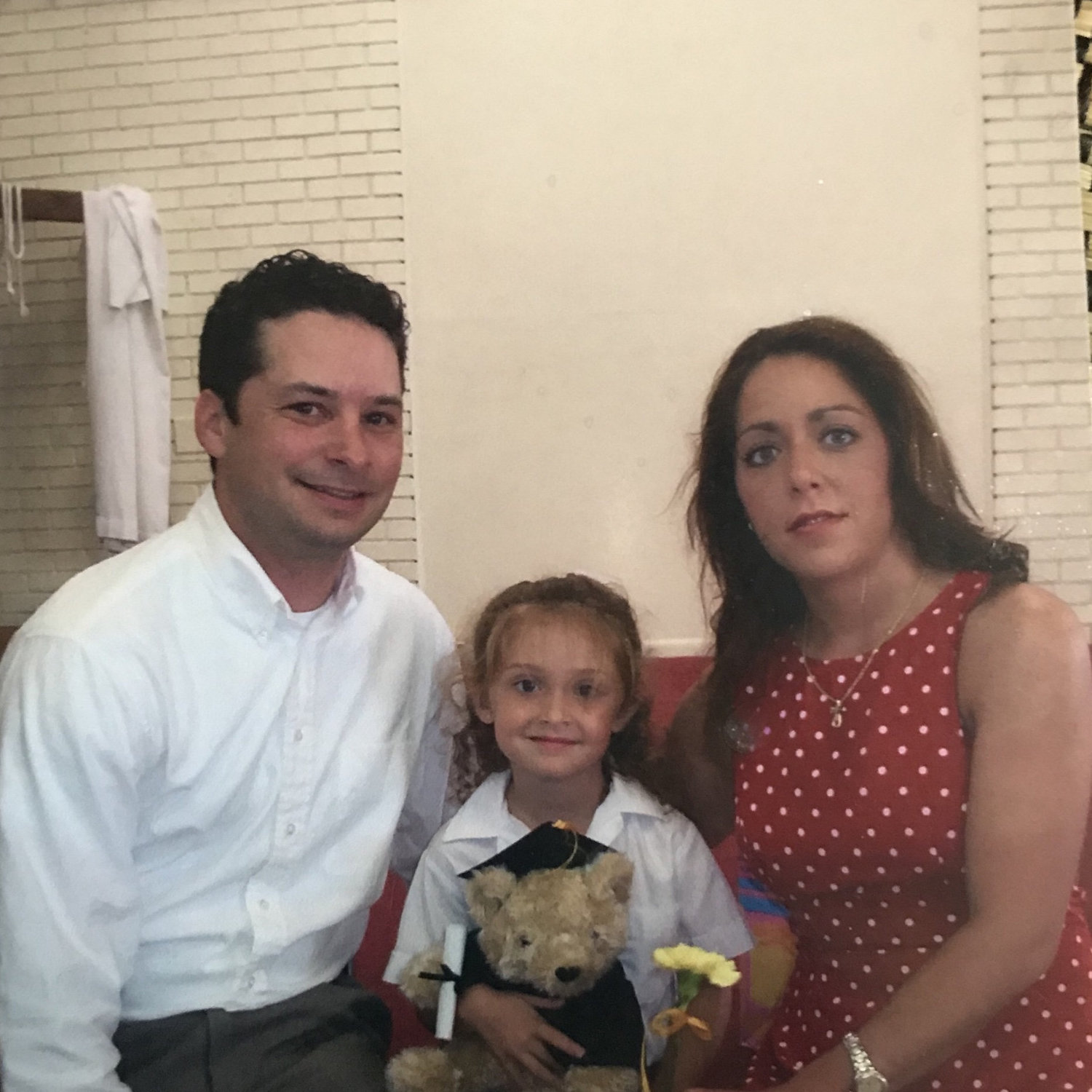 Anna and her parents, Tommy and Terri, in 2003.