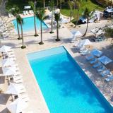 Minitas Family Pool