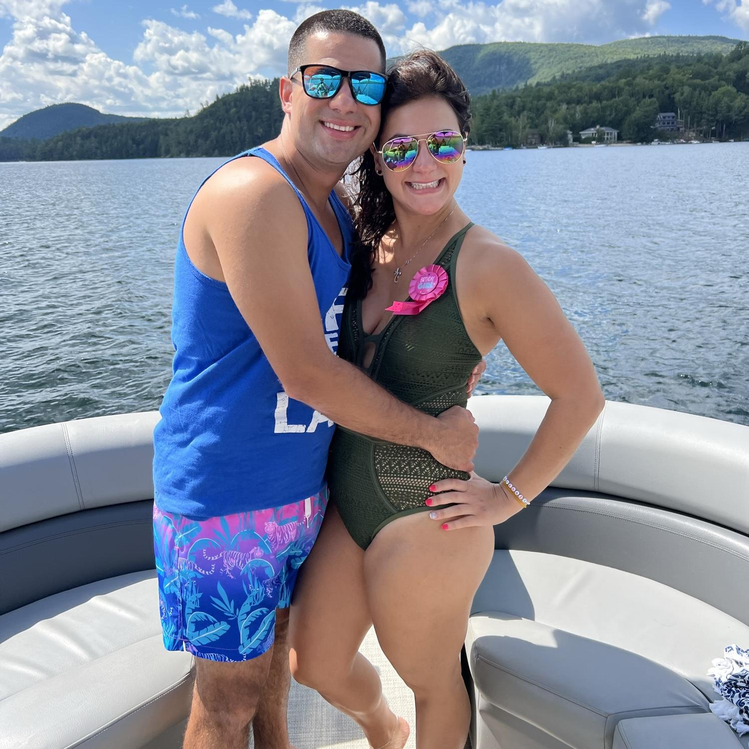 New Hampshire 2022- Danielle's 32nd Birthday! Crusin around the lake