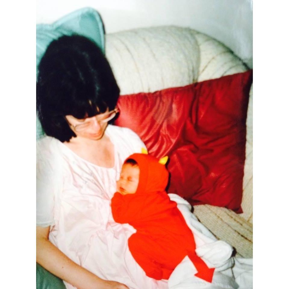 They knew from the start that Lauren would be the harder one to raise! Her first Halloween.