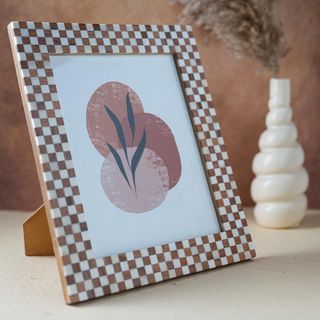 Checkered Picture Wood Frame