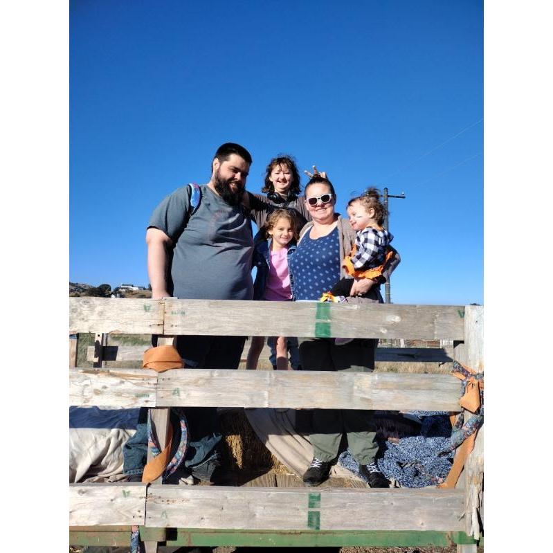 The family that hay rides together, sticks together!