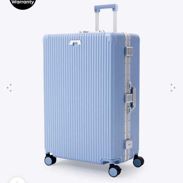 Check-In: All-In-One 28"
