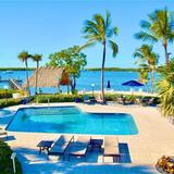 Coconut Palm Inn Daily Resort Amenities