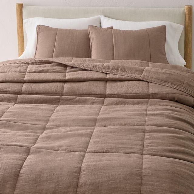 European Linen Box Stitch Quilt, Full/Queen, Mulberry