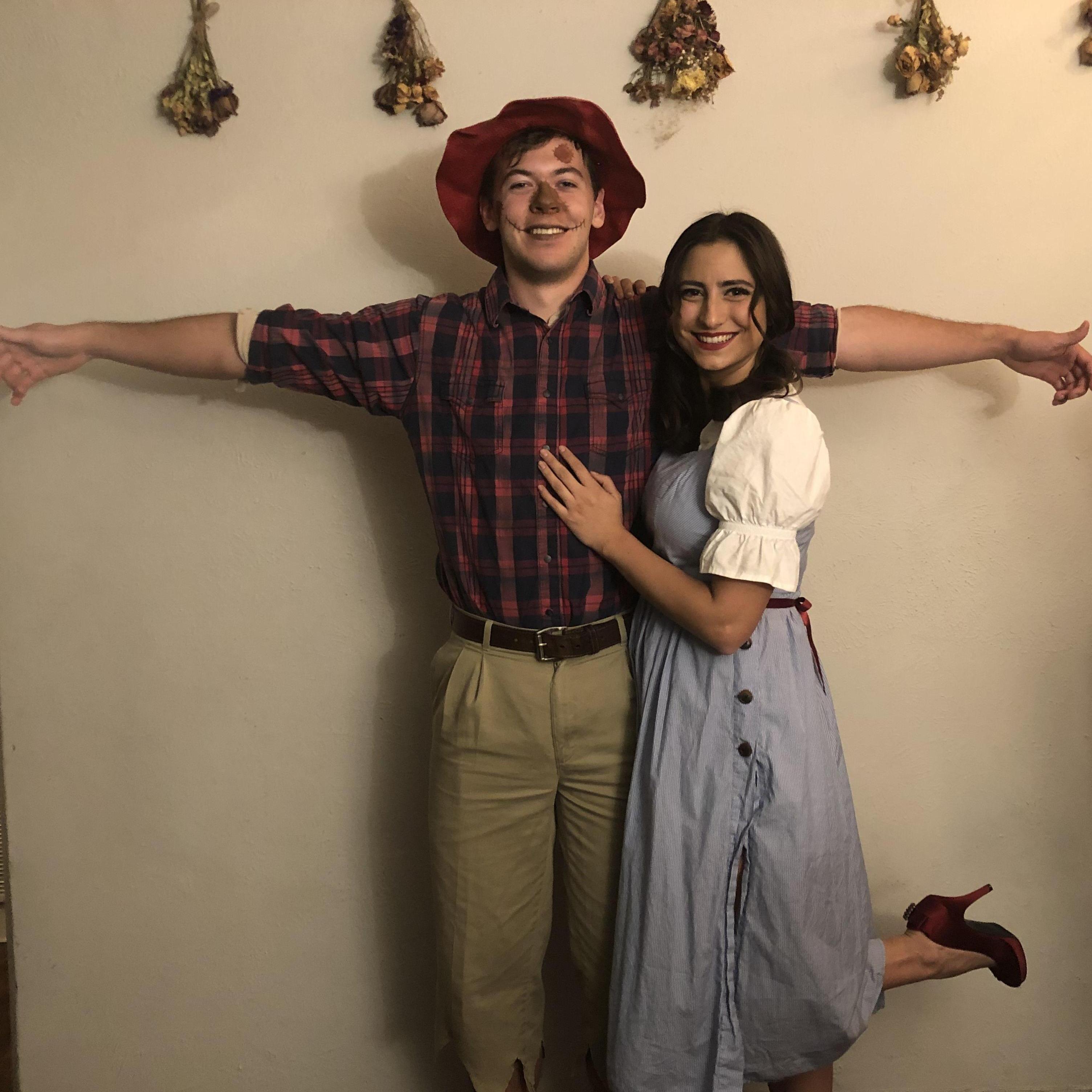 Halloween 2019, Dorothy and the scarecrow