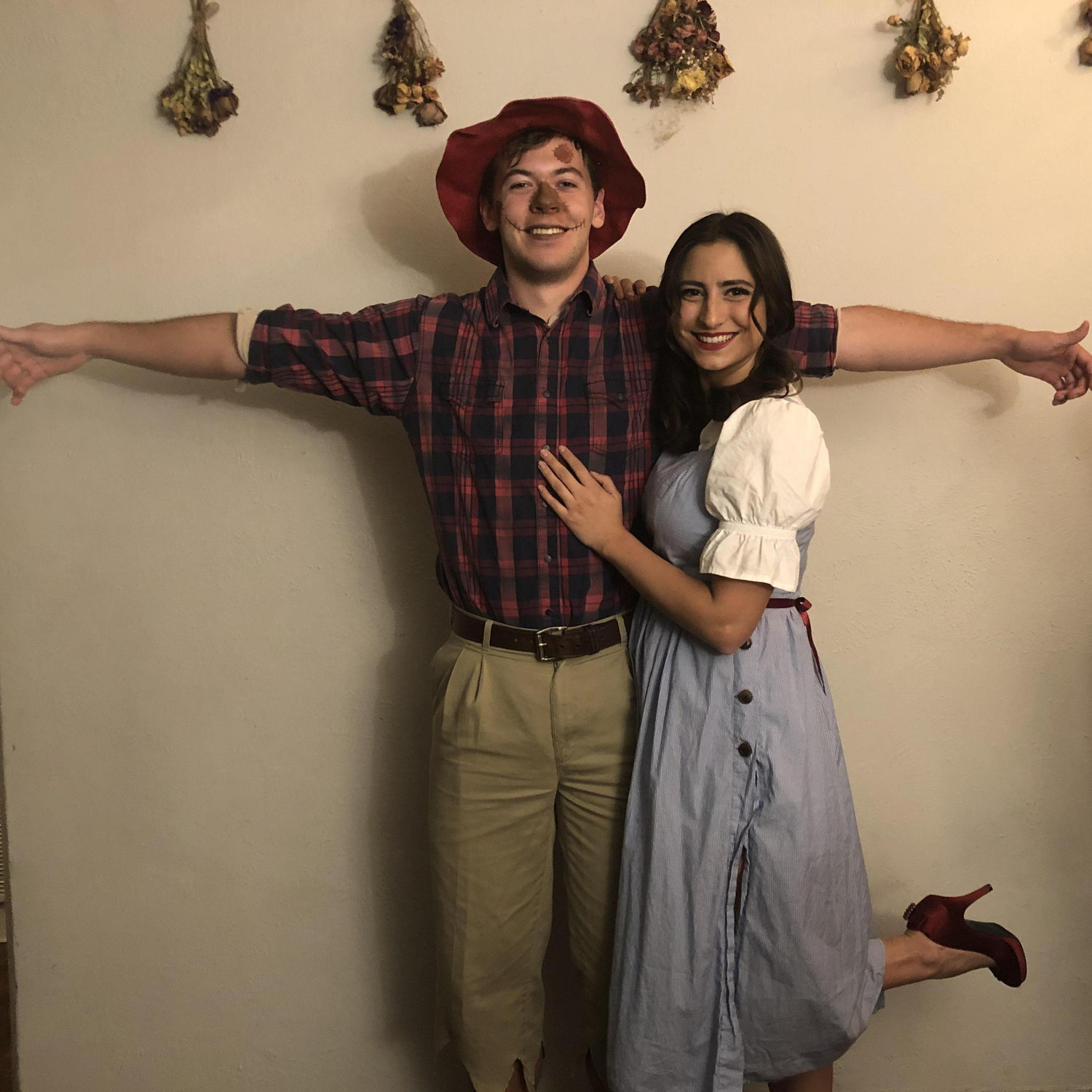 Halloween 2019, Dorothy and the scarecrow