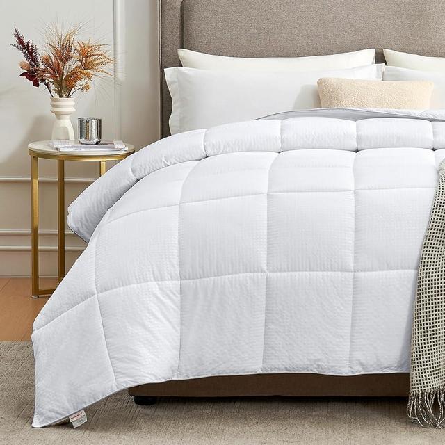 Homelike Moment Oversized Queen Comforter - White Duvet Insert Down Alternative Bed Comforter, Lightweight Bedding Comforters Oversize Queen Soft All Season with Coner Tabs White Square Embossed
