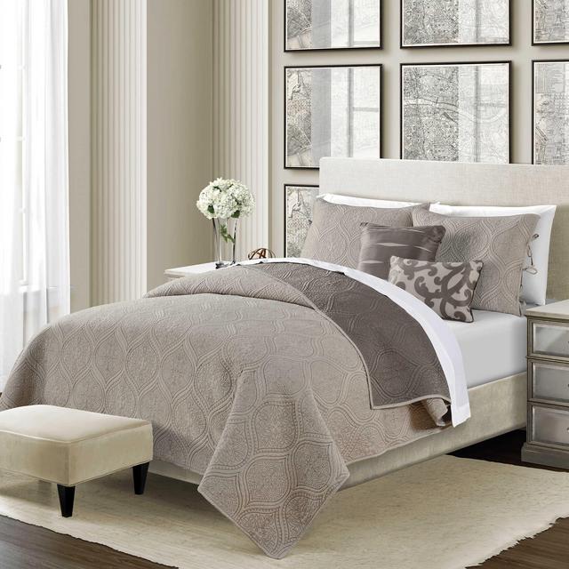 Camber Reversible Quilt Set