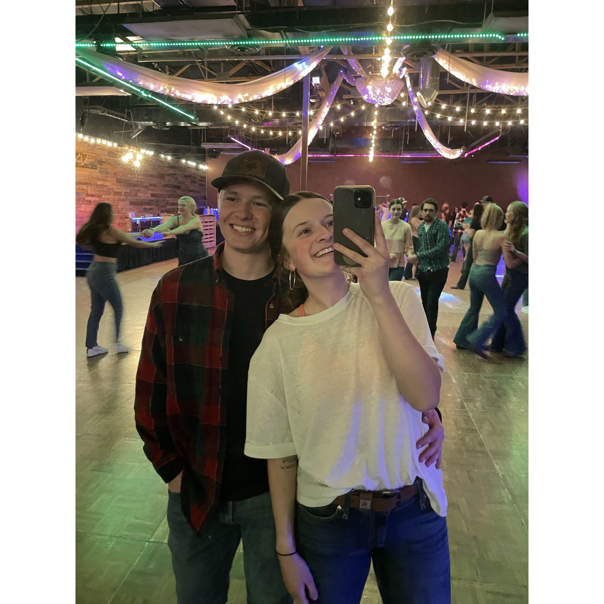 Swing dancing date 2022