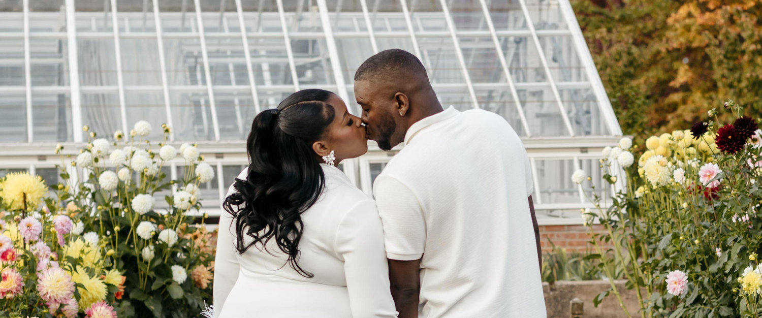The Wedding Website of JulieAnne Bell and Travane Noble