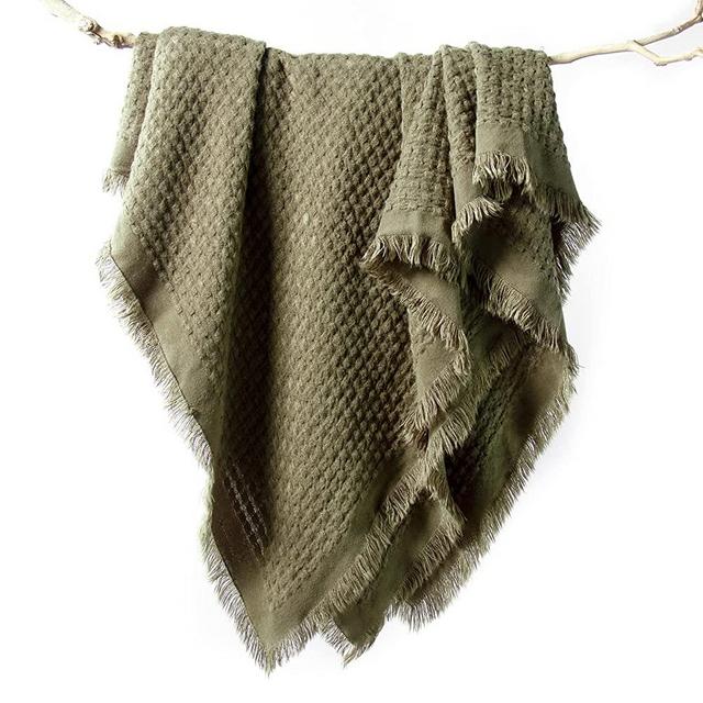 LIFEIN Green Throw Blanket for Couch - Soft Fall Farmhouse Boho Throws, Cozy Waffle Knit Small Lightweight Blankets and Throws with Tassels for Home Decor,Bed,Chair,Sofa (Olive Green,50*60 inches)
