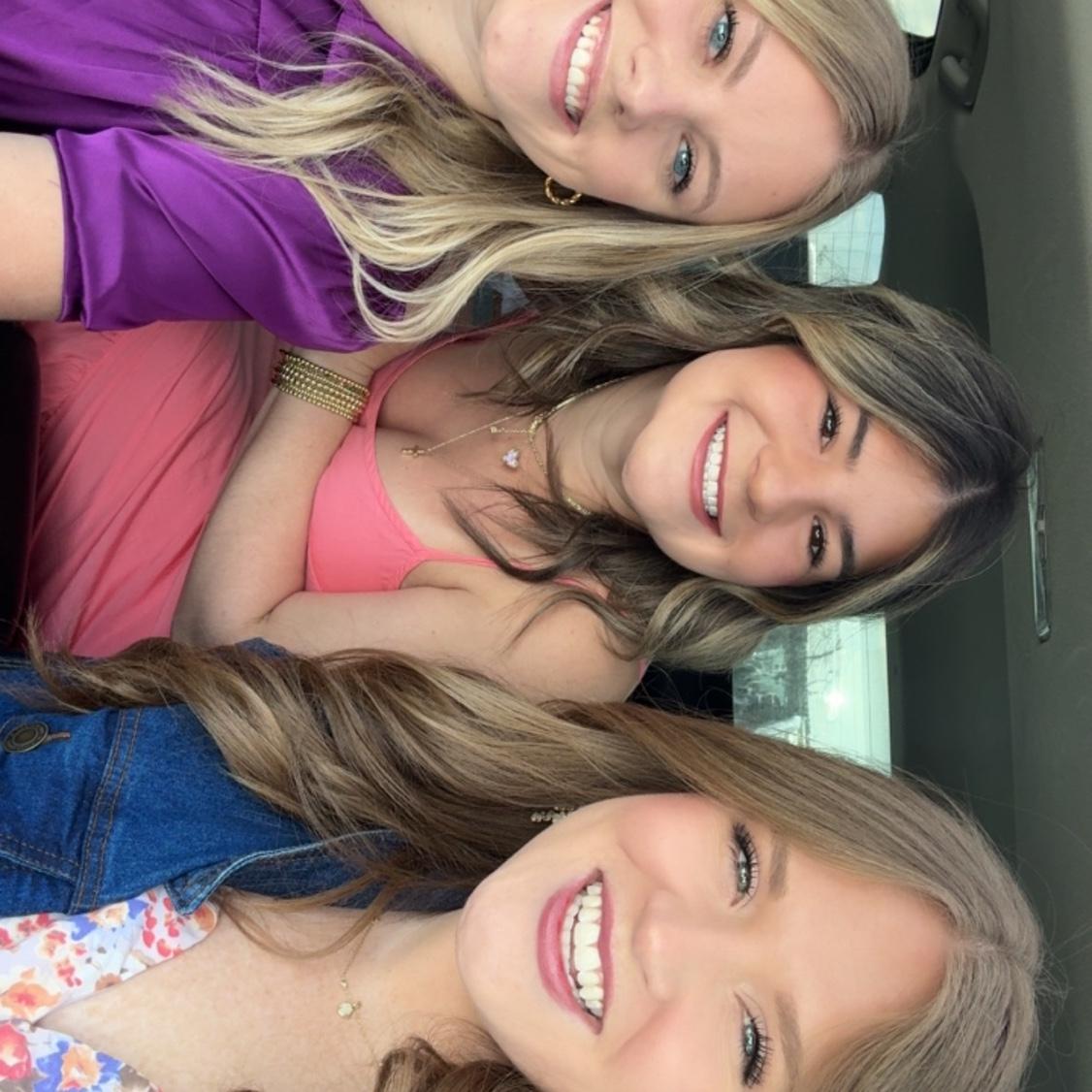 Darcie and McKenna- Two of Kaitlyn’s beautiful bridesmaids 🤍