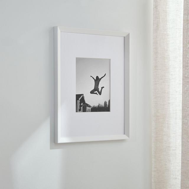 Icon 8x10 White Wall Frame