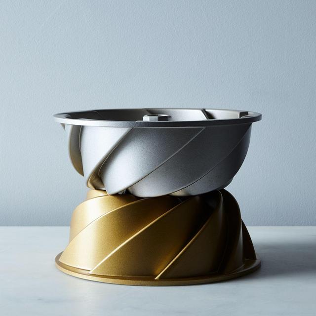Nordic Ware Heritage Bundt Pan