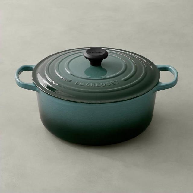 Le Creuset Signature Cast-Iron Round Dutch Oven, 7 1/4-Qt., Ocean
