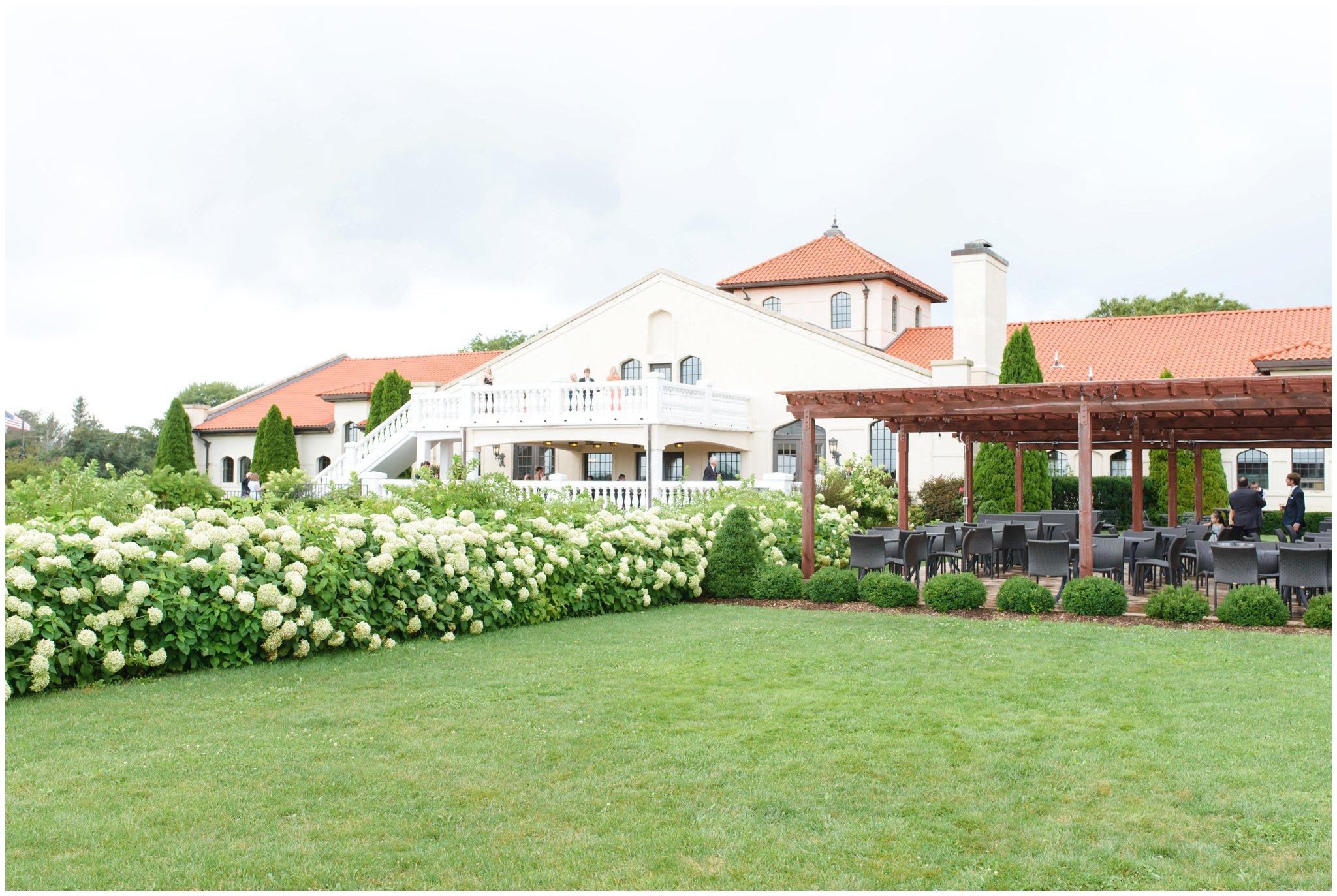 The Wedding Website of Amanda Barroca and Stevenson Hawkey