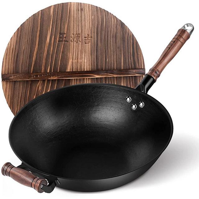 WANGYUANJI Cast Iron Wok Pan 14.2" Large Wok Stir Fry Pan Flat Bottom with Wood Handle and Lid,Suitable for All Cooktopst, Uncoated Chinese wok with Free Dishcloth and Brush