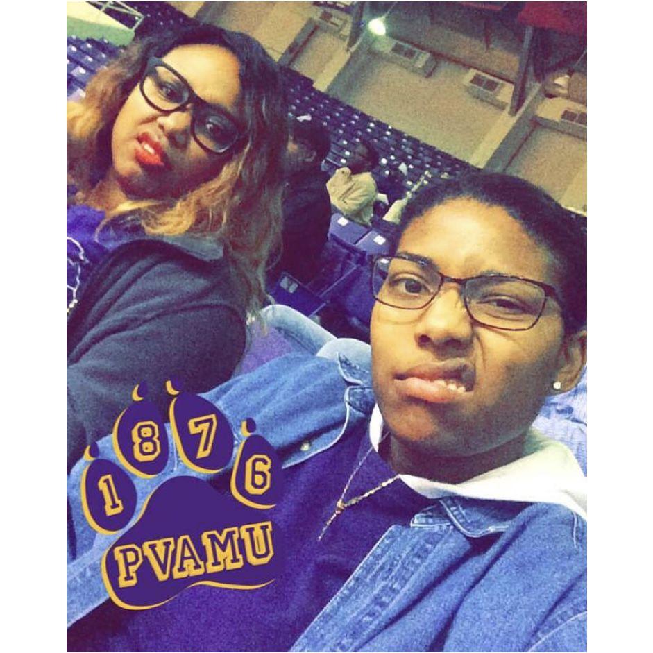 We attend a basketball game at Sherree's undergraduate alma mater where Nicole almost went! Serendipity!