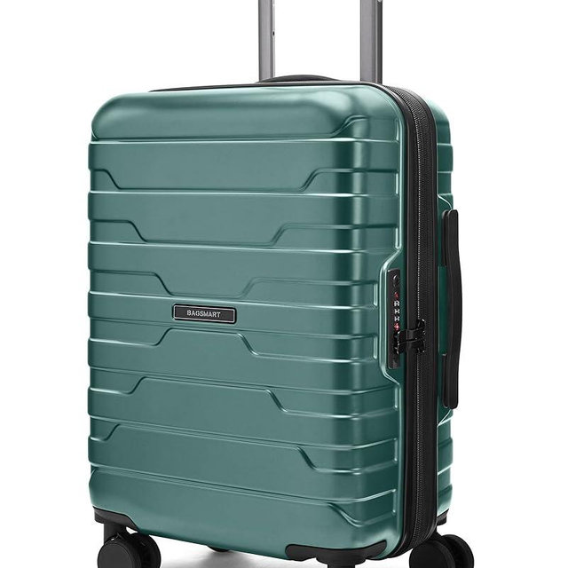 BAGSMART Carry On Luggage 22x14x9 Airline Approved with TSA Lock,20 Inch Lightweight Luggage with Spinner Wheels,100% PC Hard Shell Carry On Suitcases for Men Women,Pine Green