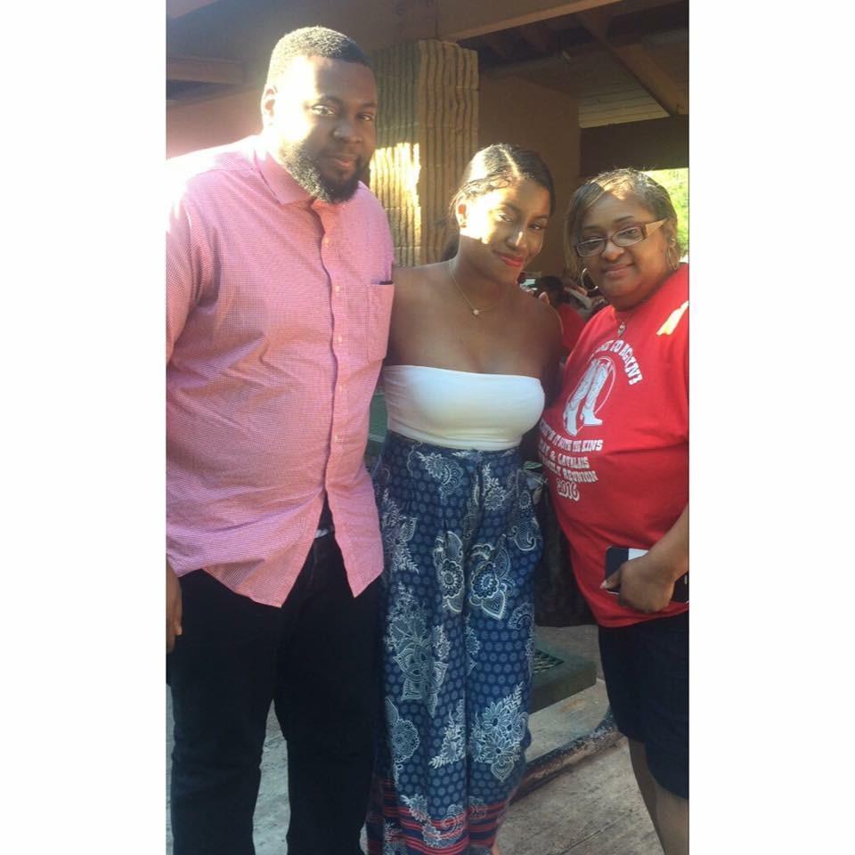 Nick’s first time meeting moms side of the family at our Annual Family Picnic at Tom Bass Park.