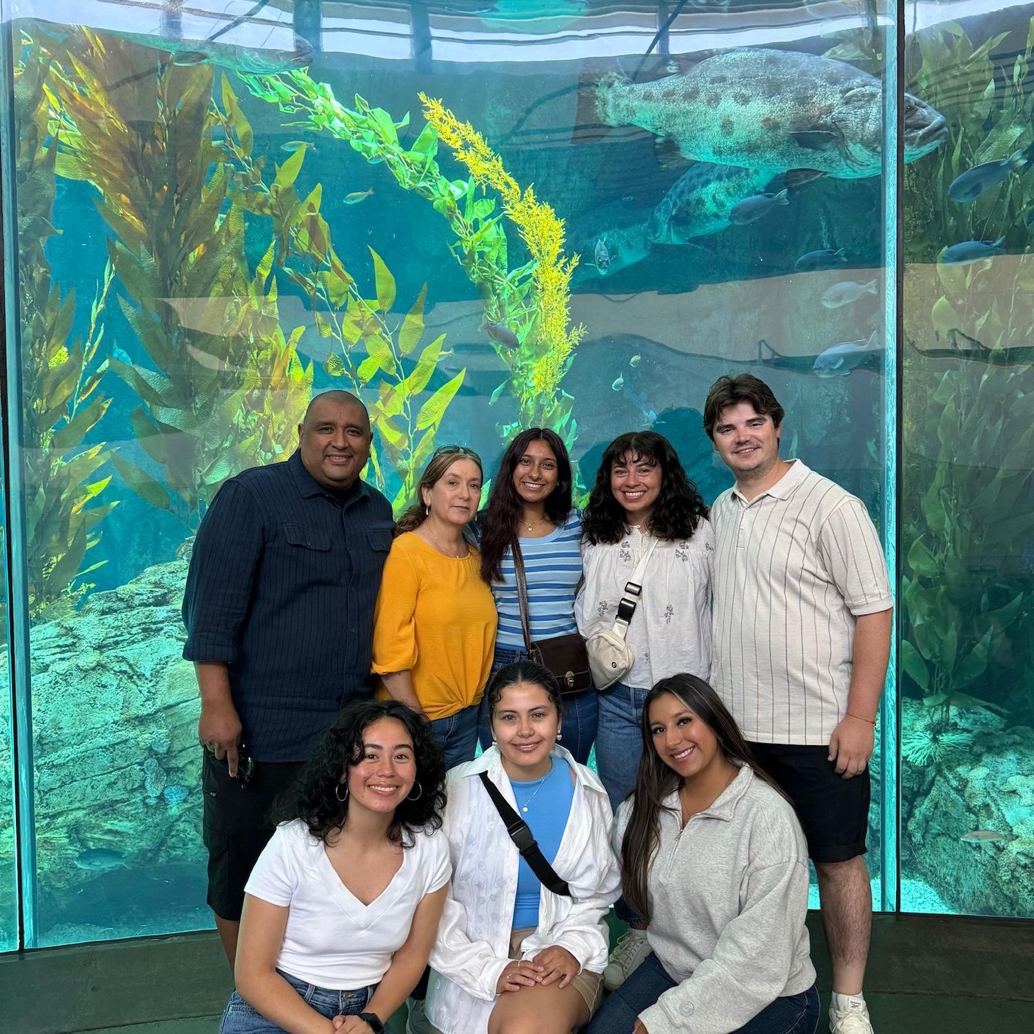 cali fam❤️
Top-bottom, left-right
Tio Werner-nat’s uncle, Tia Lili-nat’s aunt, Alexa-nat’s cousin, Nat, Clay, Rebeca-nat’s second youngest sis out of 2, Sarai-nat’s youngest sis, Heilie-nat’s cousin