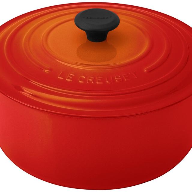 Le Creuset Signature Enameled Cast-Iron 7-1/4-Quart Round French (Dutch) Oven, Flame