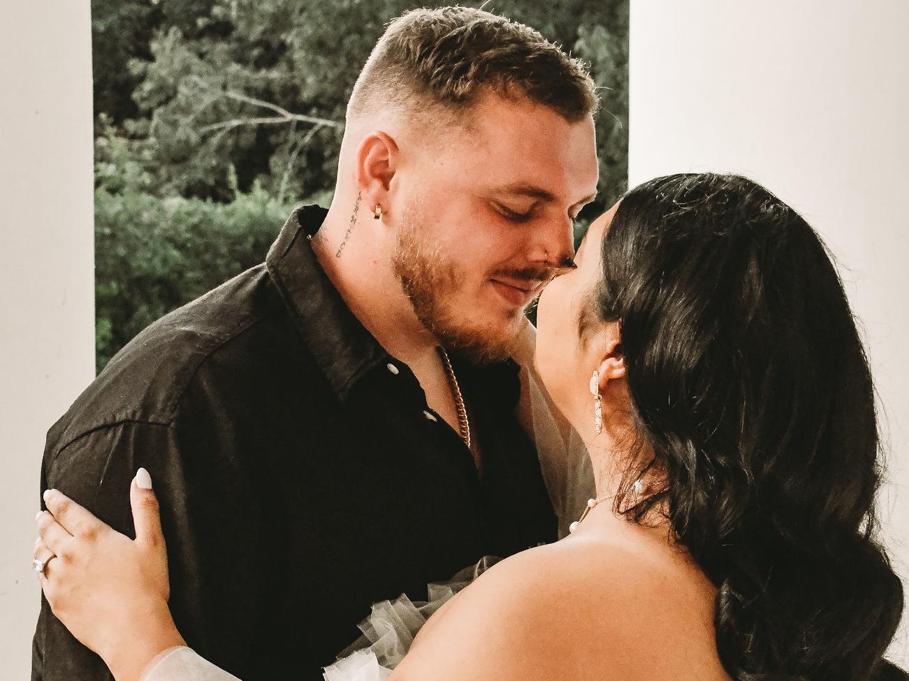 The Wedding Website of Alejandra Mendoza and Logun Louviere