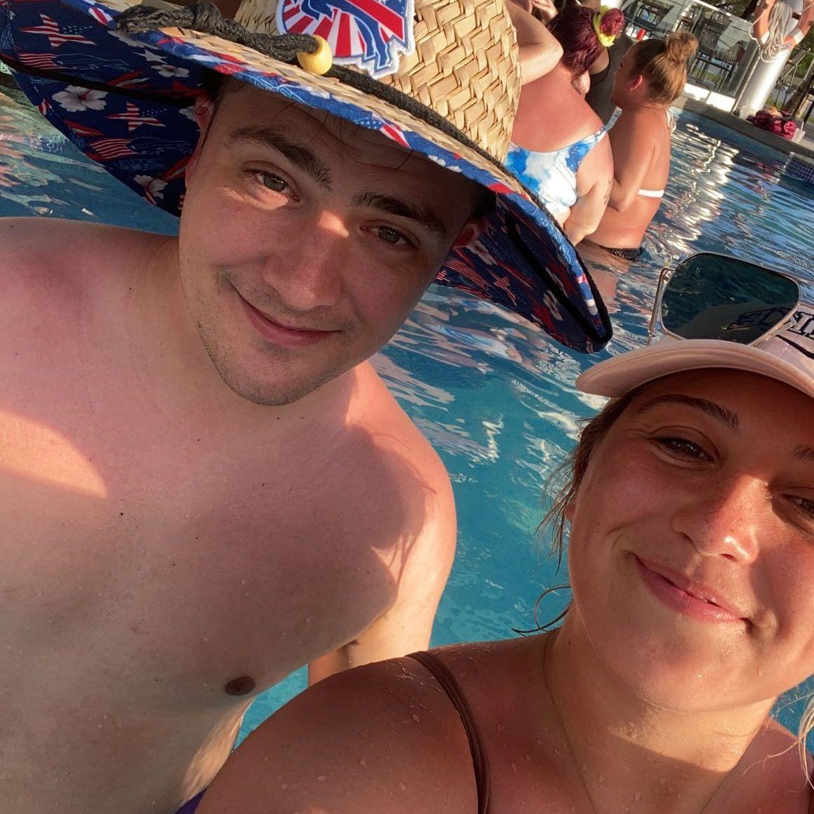 The moment we met! I couldn't resist a photo of the iconic Bills sunhat.