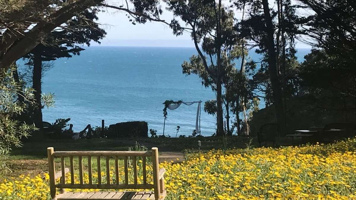 Whale Watch Inn | Wedding Venues | Cost, Reviews & Photos | Zola