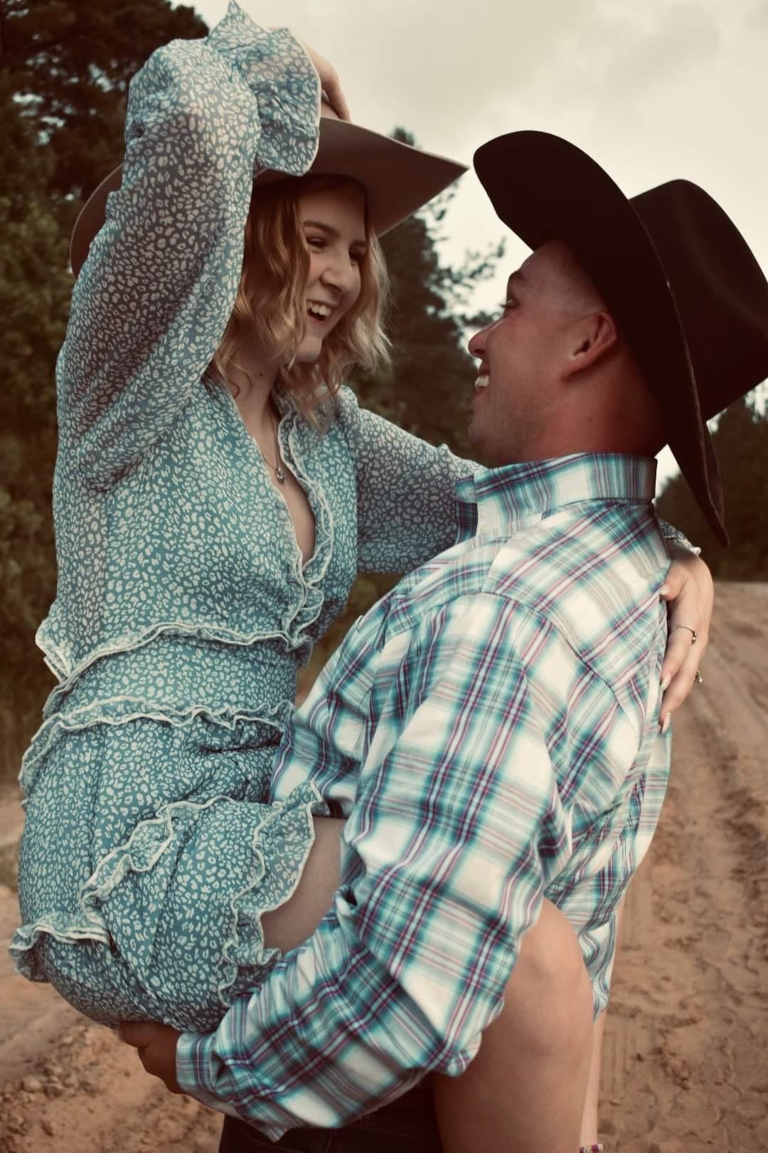 The Wedding Website of Sarah montgomery and Dalton stewart