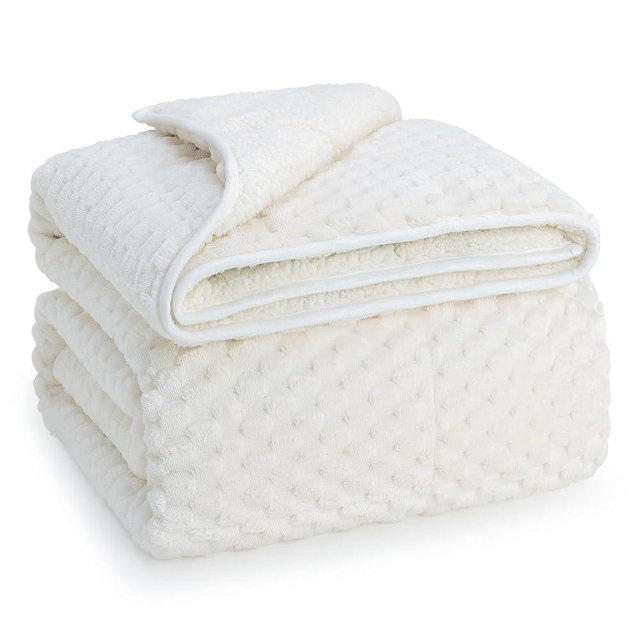 Super Soft Luxury Fleece Sherpa Weighted Blanket 15 lbs for Adults, Turtle Shell Fuzzy Cozy Warm Weighted Throw for Winter, Ceramic Beads Washable Heavy Blankets for Couch Bed, Cream White, 48"x72"