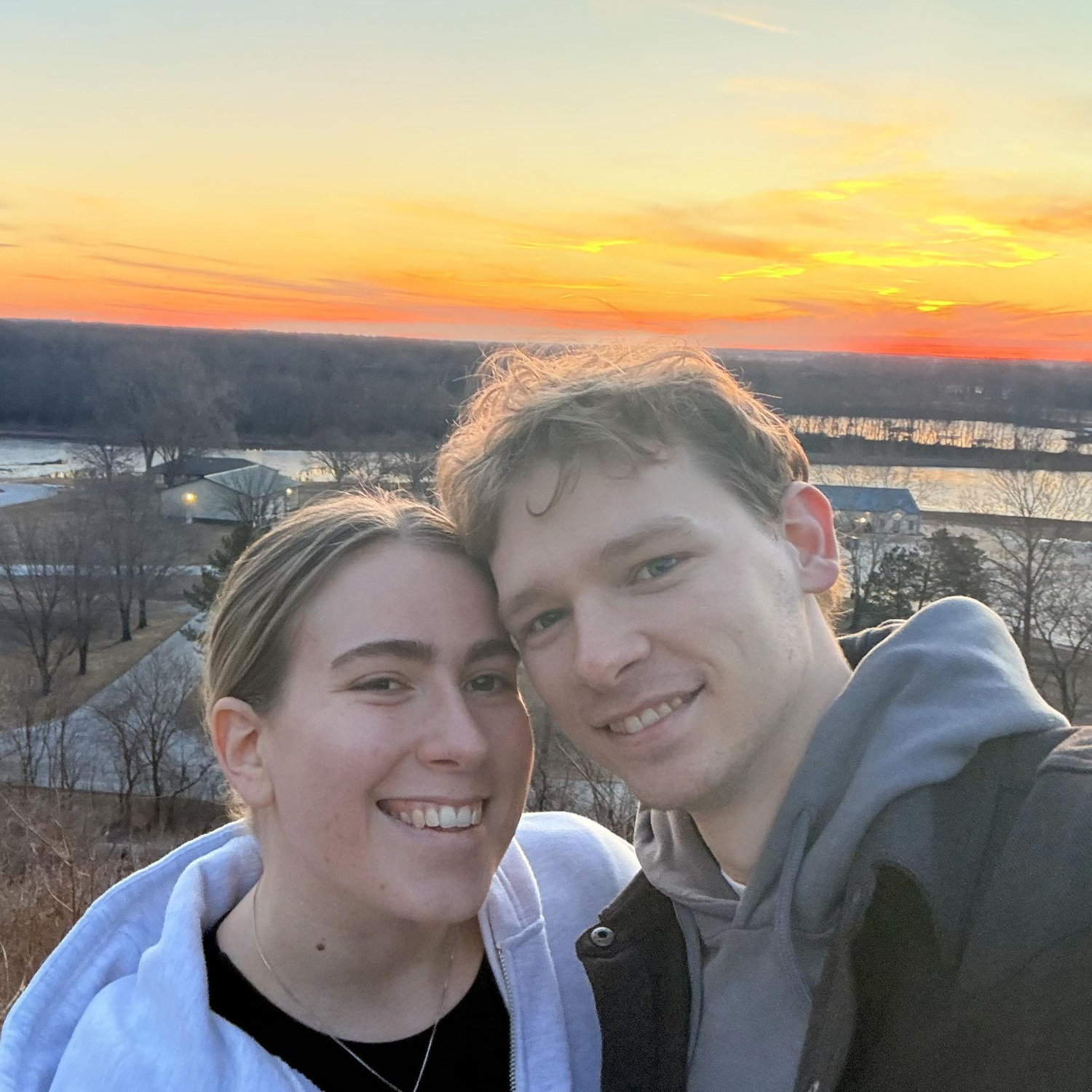 They love catching sunsets together