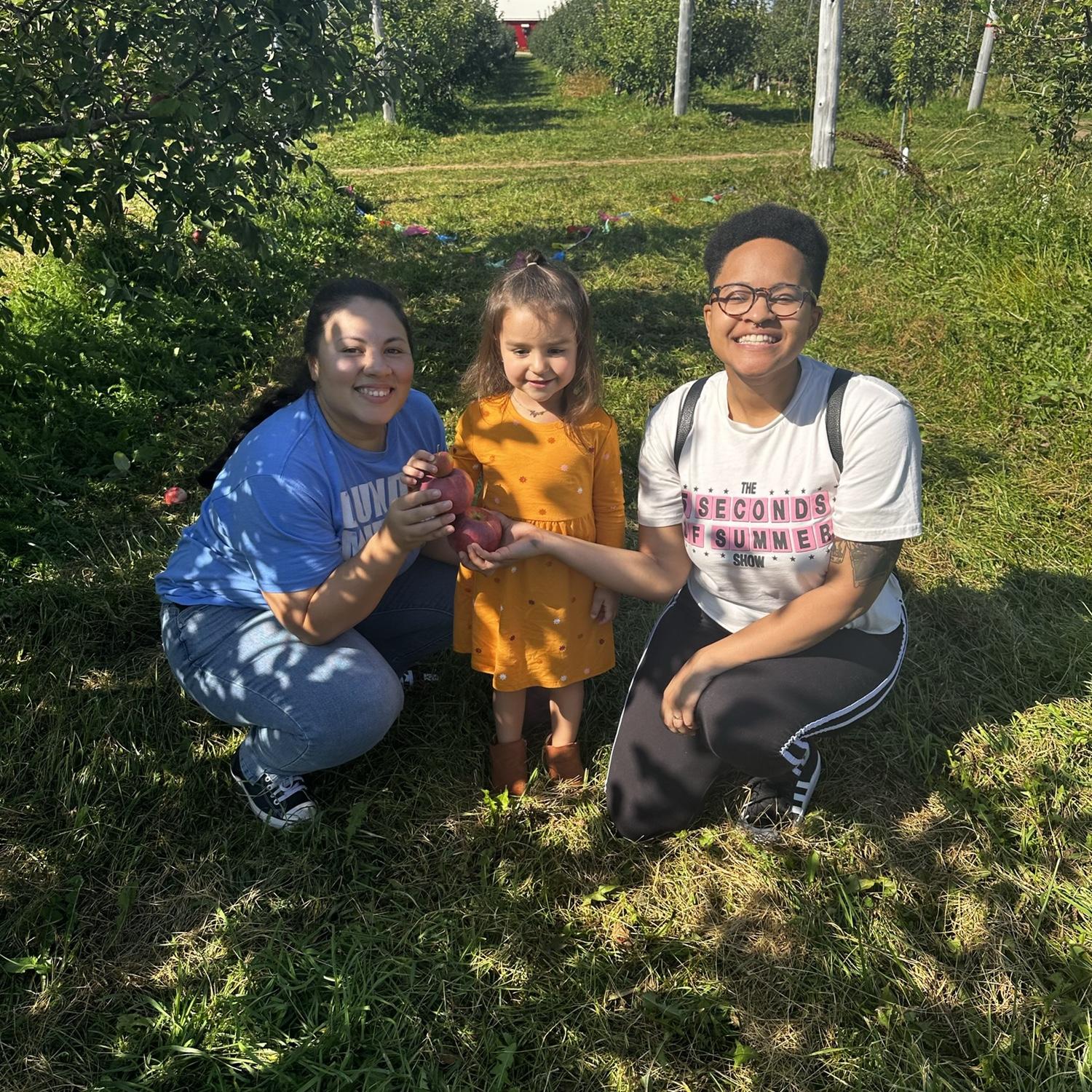 Apple Picking with Zyva 😘