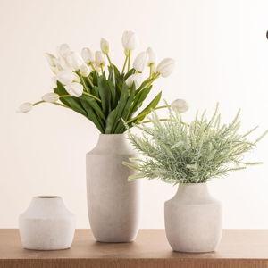 Mitt&Ditt Ceramic Flower Vase, 7.5 inch Off-White Farmhouse Rustic Vase, Handcrafted Weathered Pottery Vases, Small Flower Terracotta Vases for Home Decor, Living Room, Table, Shelf