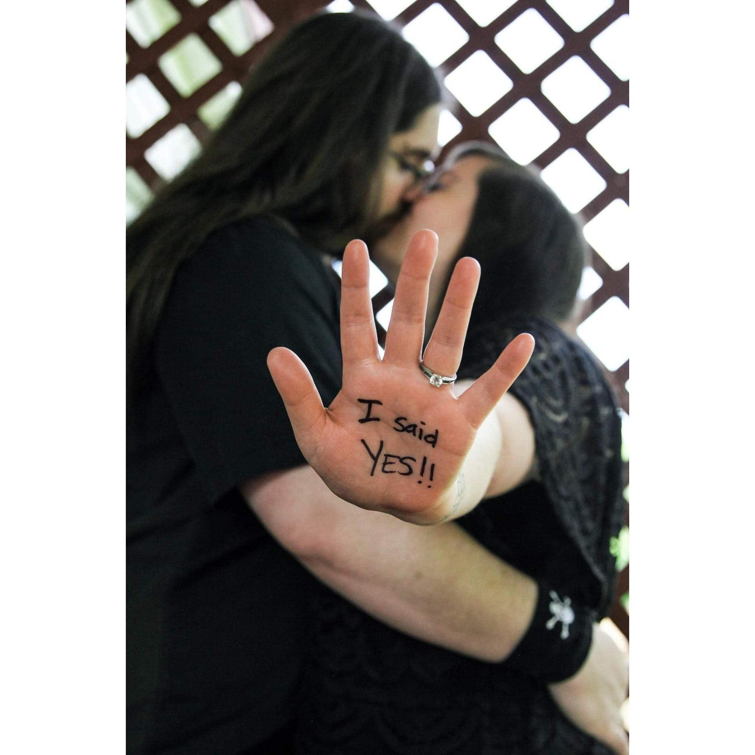 Engagement Photos 🖤
♡Location: North Tonawanda Botanical Gardens
♡Photographer: Alyssa Knowlton, Lyssa Lee Photography