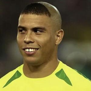 1 ano de corte de cabelo para o noivo