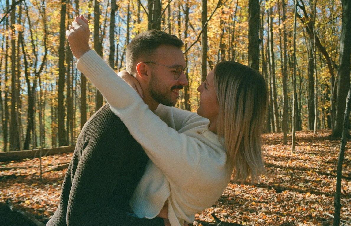 The Wedding Website of LUCAS RAY SAMPLES and JULIA RAE SUTTON