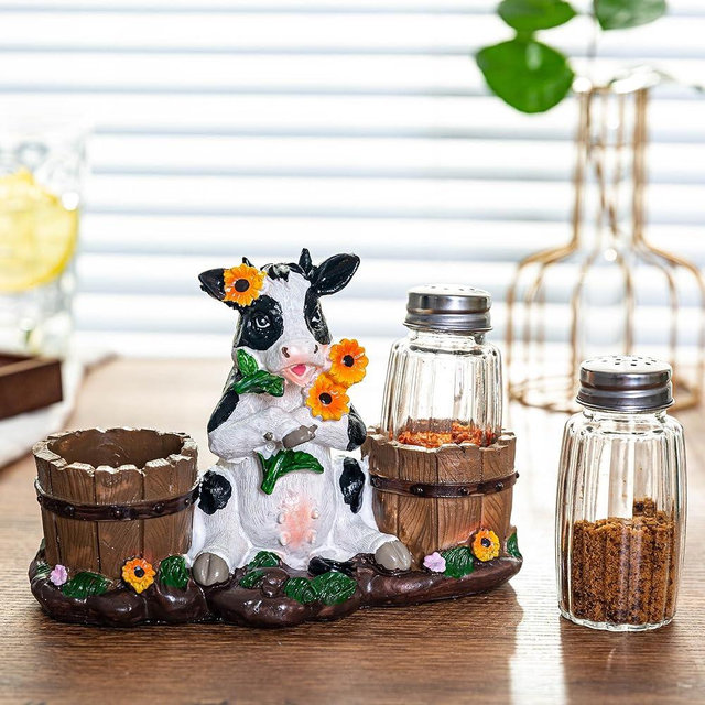 Rustic Farmhouse Salt & Pepper Shakers - Resin Cow Figurine with Glass Spice Jars - Adorable Kitchen Décor