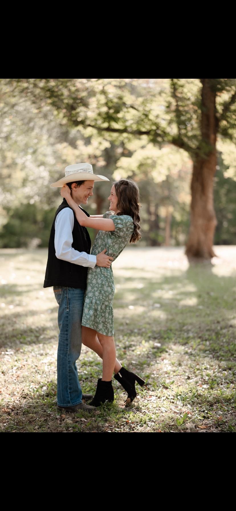 The Wedding Website of Mikelle Whitson and Dylan Smith