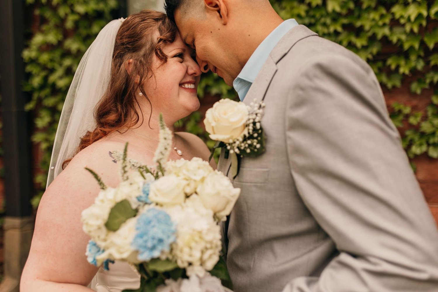 The Wedding Website of Leslie Martin and Nim Serrano