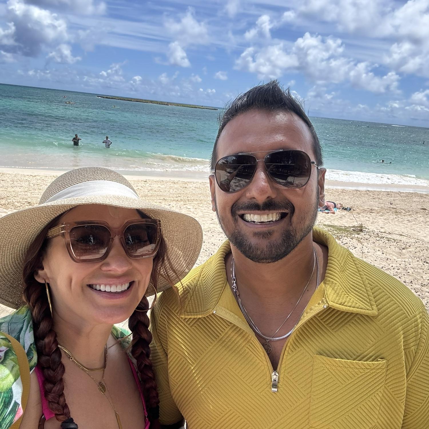 Luau Beach babes