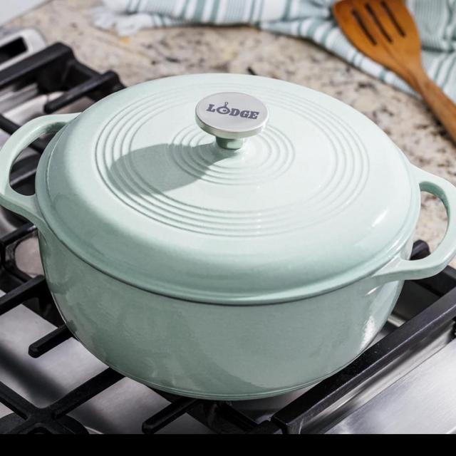 6 Quart Desert Sage Cast Iron Dutch Oven