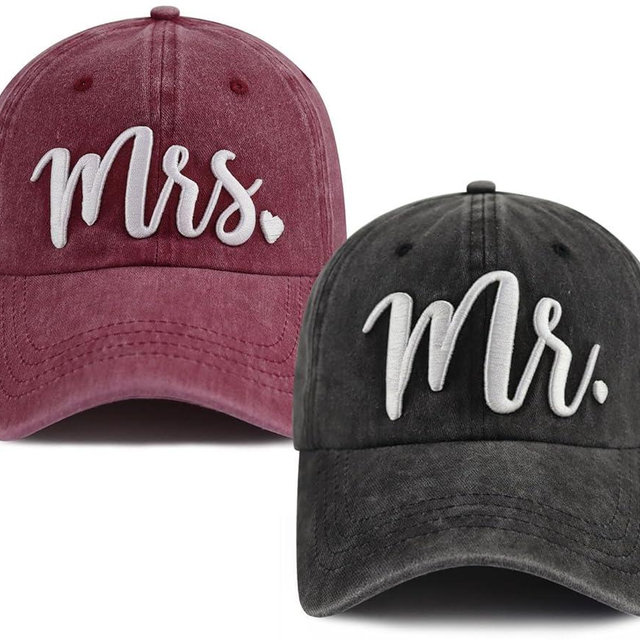 2PCS Mr Mrs Gifts Hat for Men Women, Funny Adjustable Washed Cotton Embroidred Baseball Cap