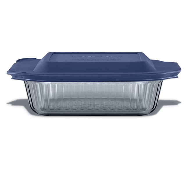 Pyrex Colors Tinted (8x8) Glass Baking Dish with BPA-Free Lid, Oblong Bakeware Glass Pan For Casserole & Lasagna, Dishwasher, Freezer, Microwave and Pre-Heated Oven Safe, Smoke